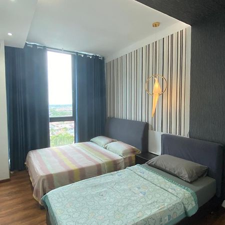 8Pax Cozy Home Stay Jazz Suites 1 Vivacity Kuching Sarawak 3Br Kültér fotó