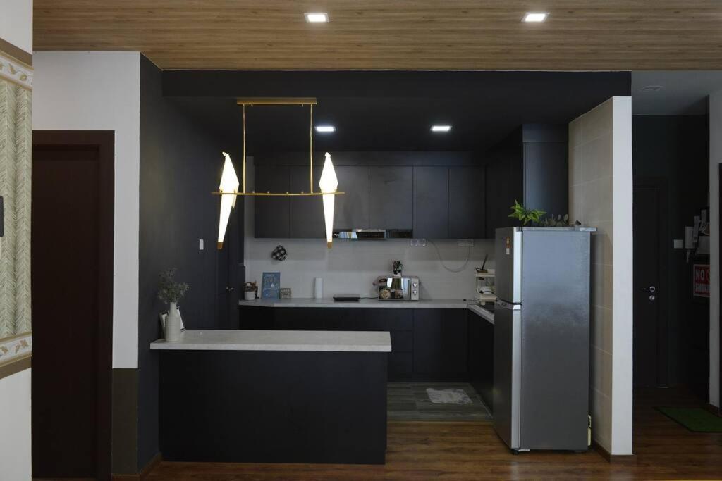 8Pax Cozy Home Stay Jazz Suites 1 Vivacity Kuching Sarawak 3Br Kültér fotó